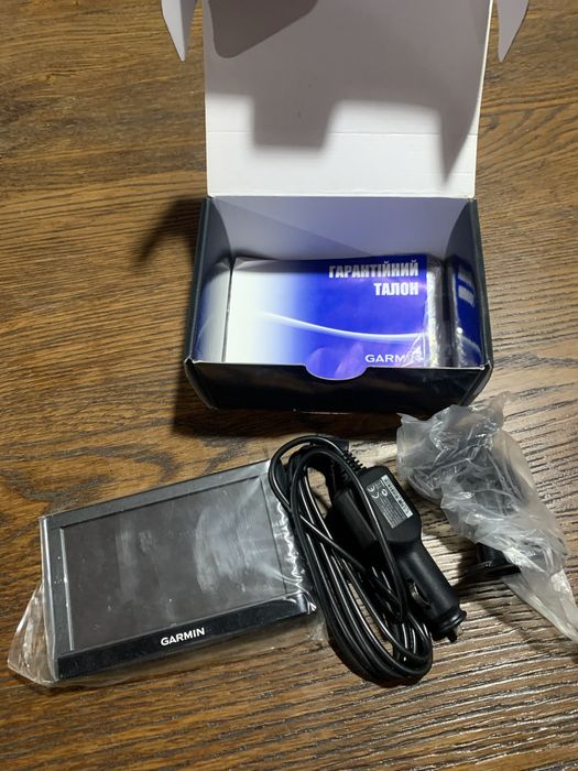 Навігатор новий Garmin nuvi 42