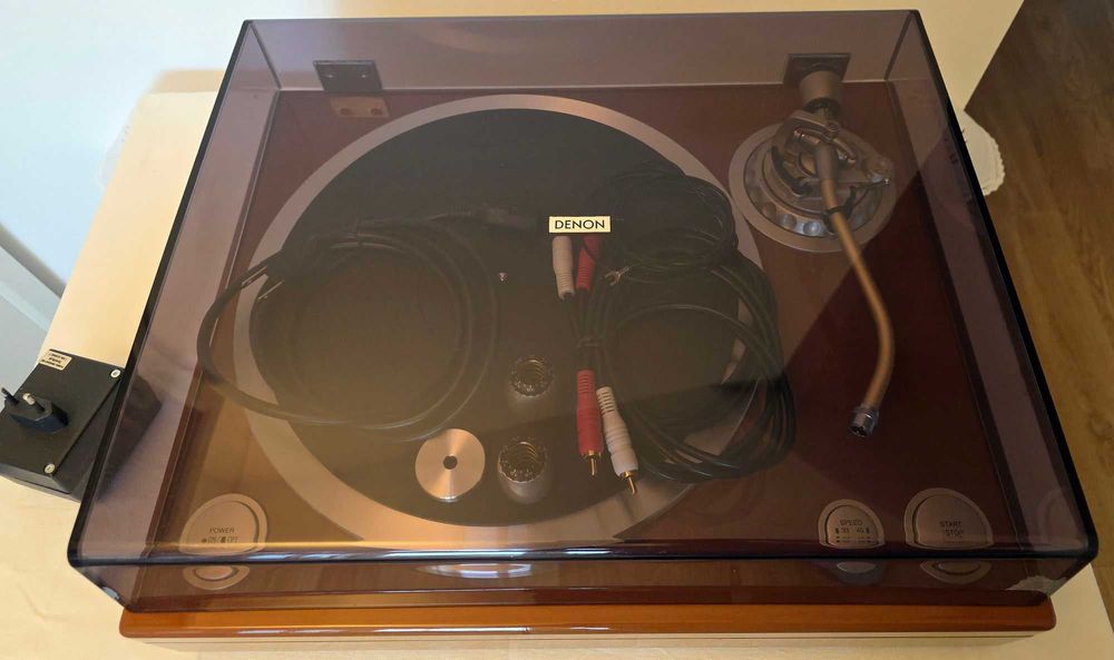 gramofon Denon DP-1300M z akcesoriami, stan gabinetowy