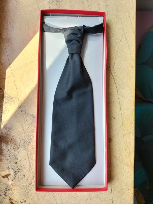 Garnitur ślubny, czarny typu mundur