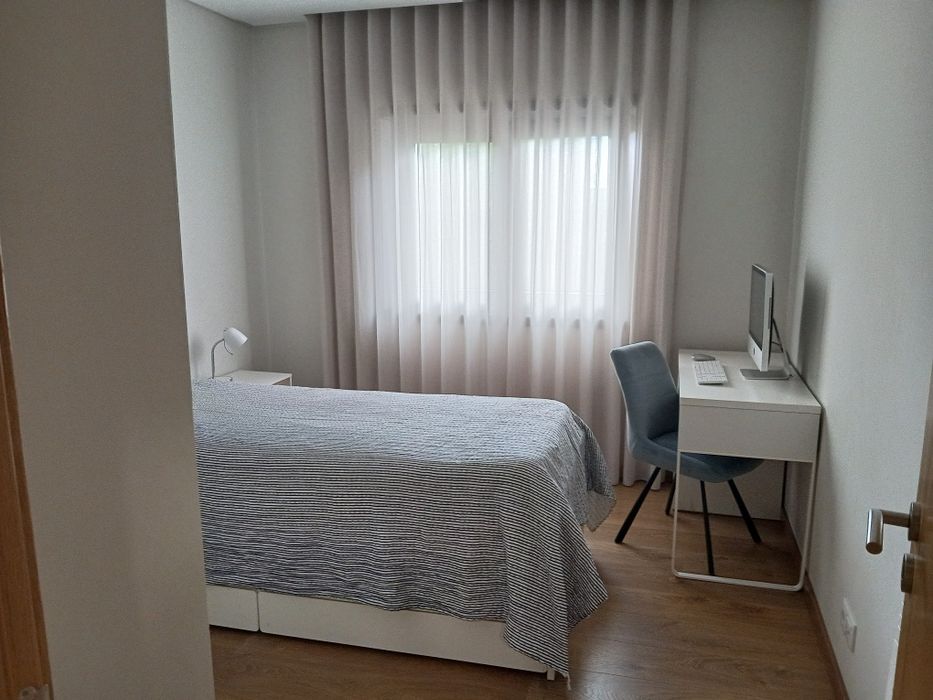 Vende-se T3 moderno no centro de Viseu