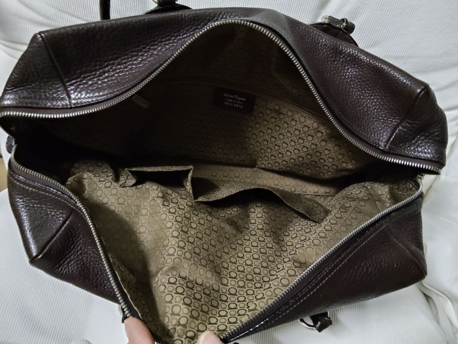 Fabulosa Mala em Pele Granulada Castanha marca Salvatore Fe