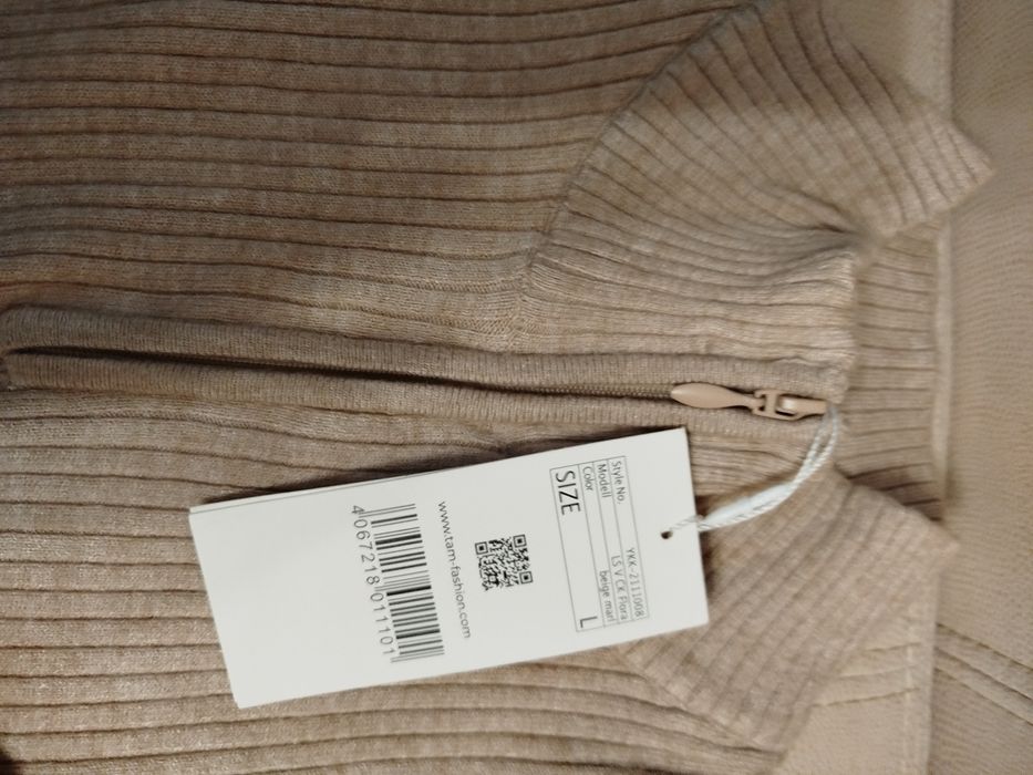 Светр жіночий  новий