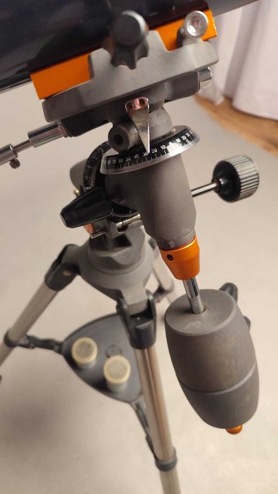Teleskop Celestron AstroMaster 90 EQ