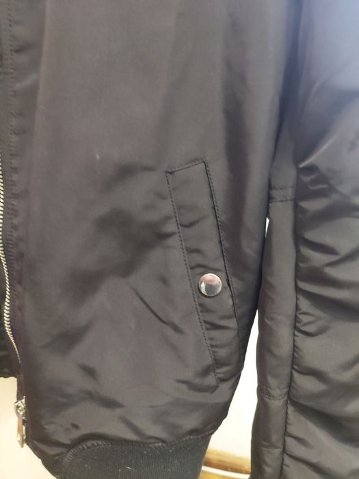 Casacos guess e stradivarius Tamanho M