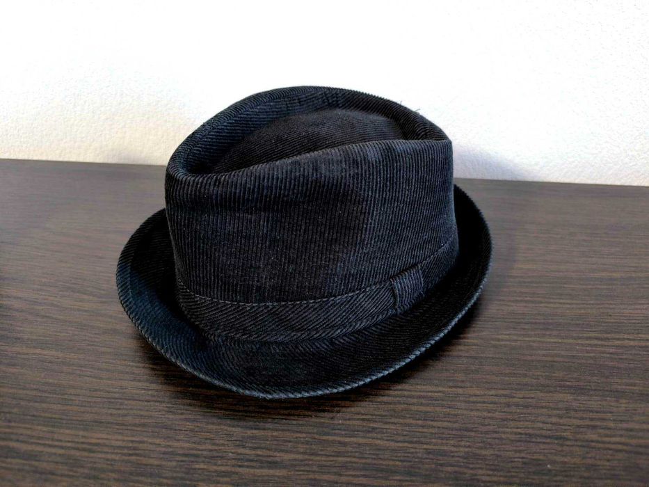 Чорний вельветовий жіночий капелюх (57р)+2 капелюхи в подарунок (60р)