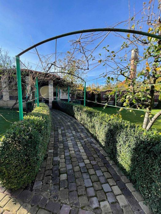 Будинок м. Тернопіль. Затишний будинок і ділянка 10 сот.