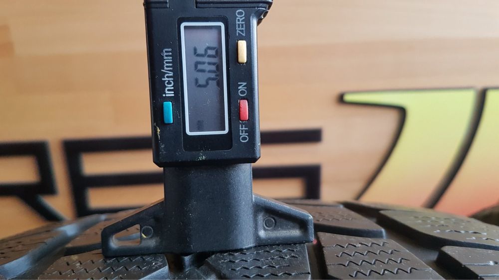 Зимові шини 4 шт 255/45 R20 Dunlop SpWinterSport 3D