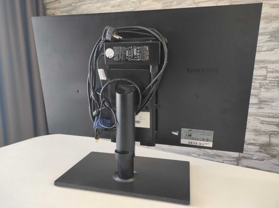 монитор 27' Samsung S27F650D