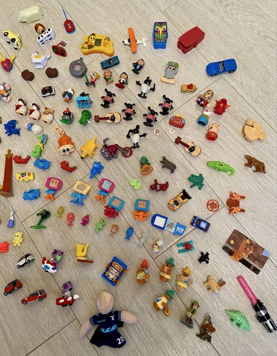 Кіндер іграшки Kinder