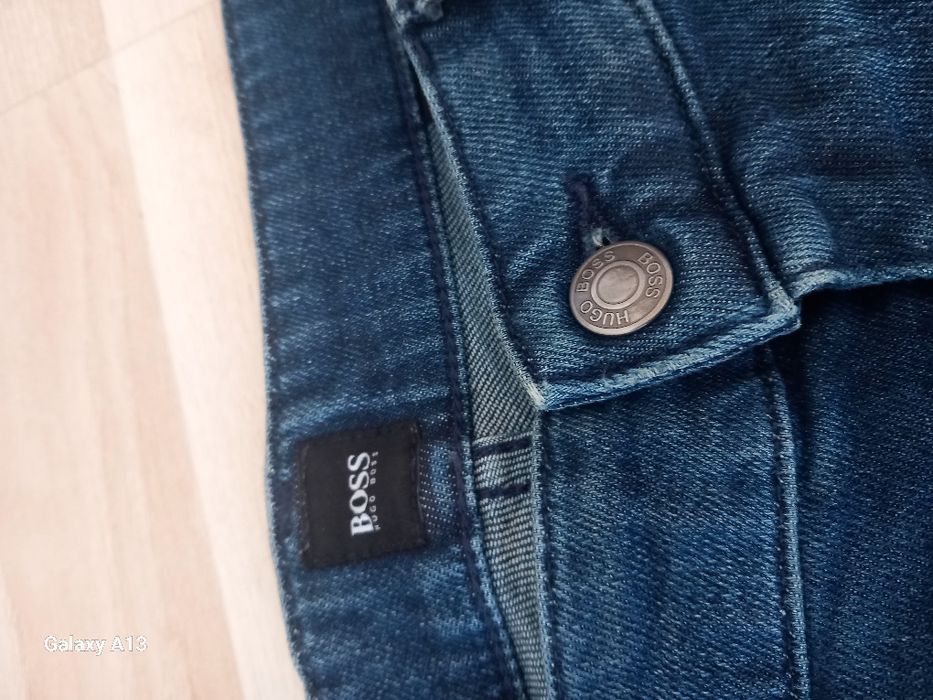 Hugo Boss spodnie męskie 33/30
