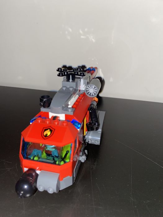 Helicóptero dos bombeiros- Lego