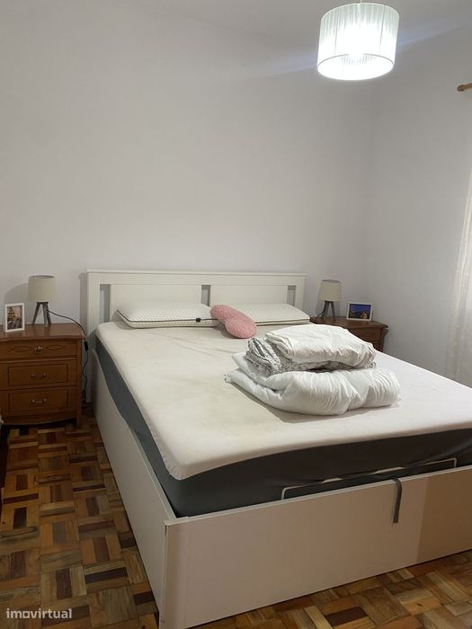 Vende-se T3 com grande espaço exterior em Santa Clara, Coimbra.