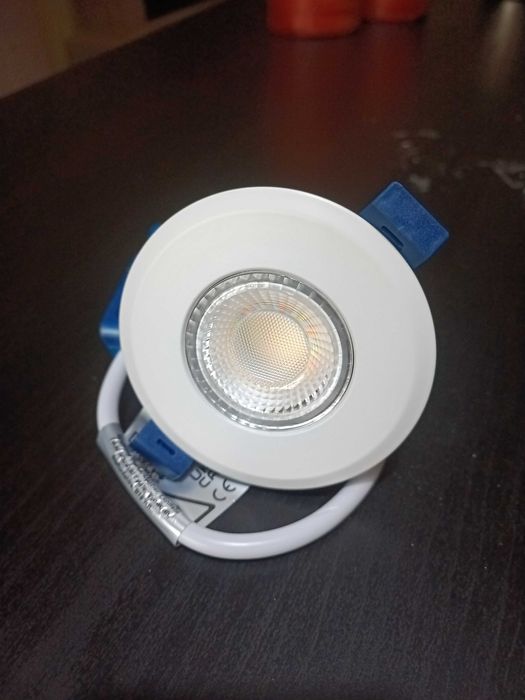 Focos para tetos falsos464781886137968640