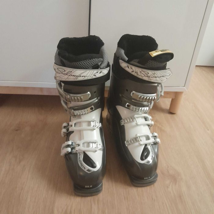 Botas de ski Salomon, nunca usadas (tamanho 38)
