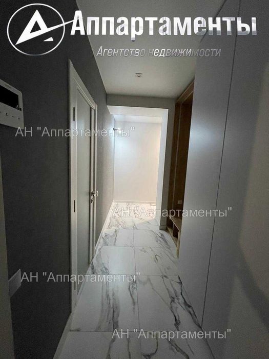 Продам 2к.кв. новострой ЖК Рогатинский, дизайн. ремонт, метро Ц-Рынок