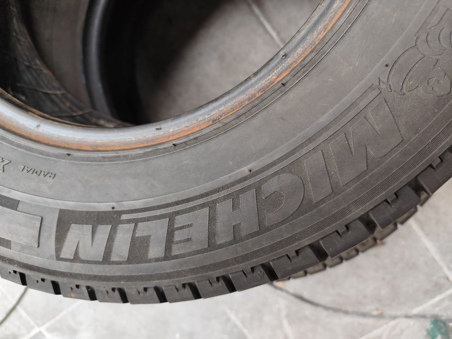 Pneus 235/6516C Michelin Agilis 75% piso