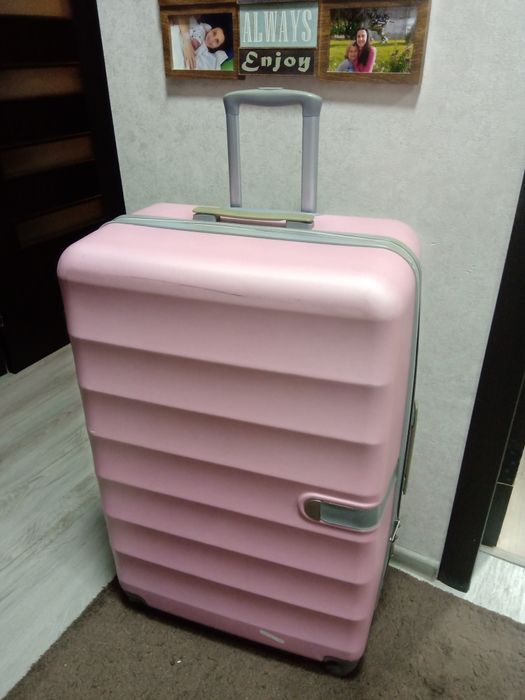 Чемодан дорожный огромный Ventura