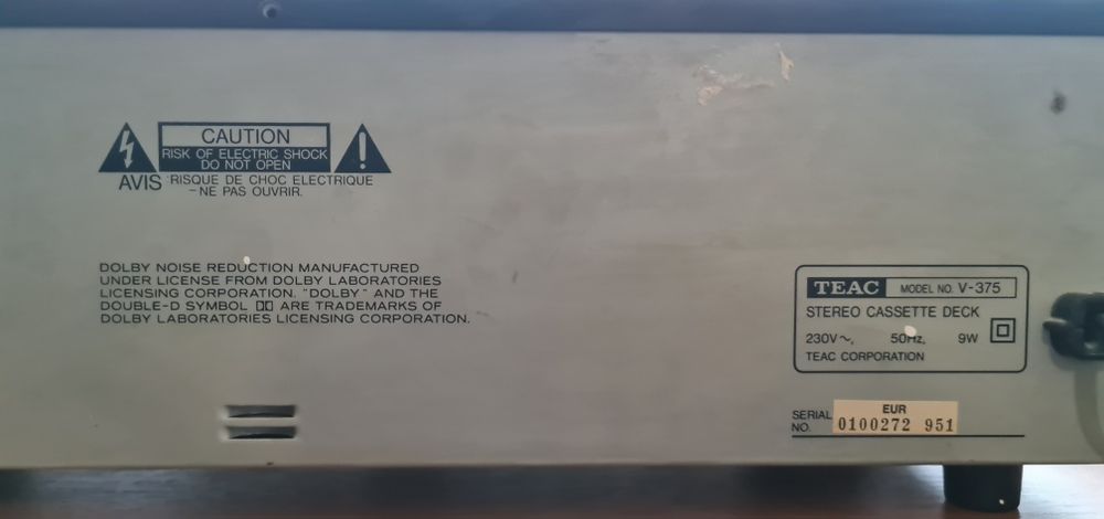 TEAC V-375 касетная дека, в рабочем состоянии.