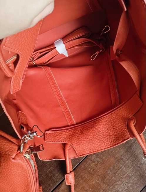 Mala alaranjada mulher