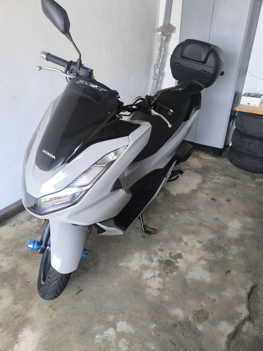 Vendo PCX de 2024 imaculada com 2800km reais