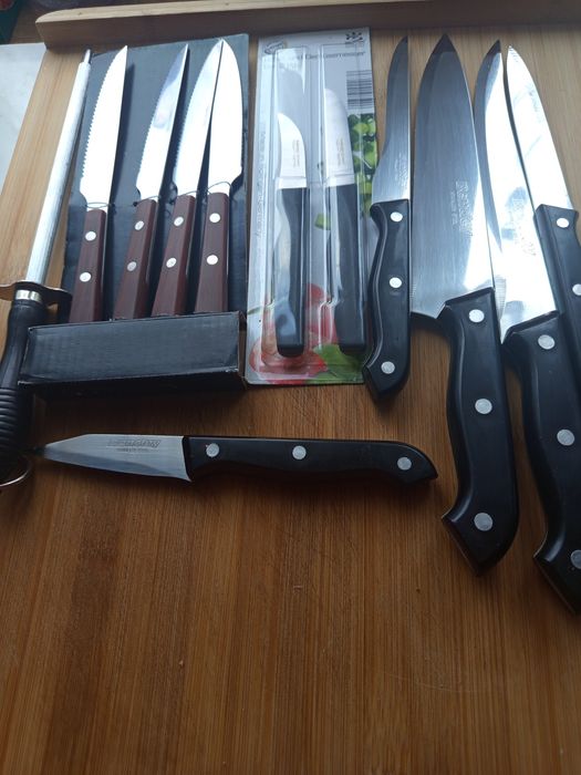 Zestaw nozy stalowych 11szt +ostrzałka