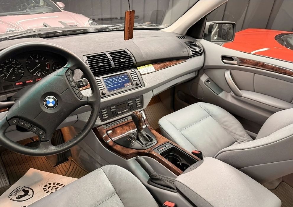 Продам BMW X5 E53
