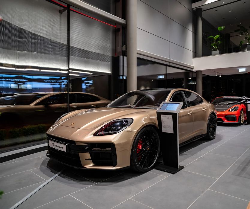 Porsche Panamera Porsche Panamera GTS I Goldbronzemetallic