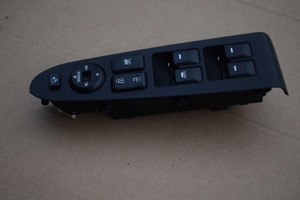 panel przełącznik szyby lewy przód KIA SPORTAGE III 93570-3W400WK