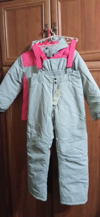 костюм: куртка и комбинезон р. 130-145