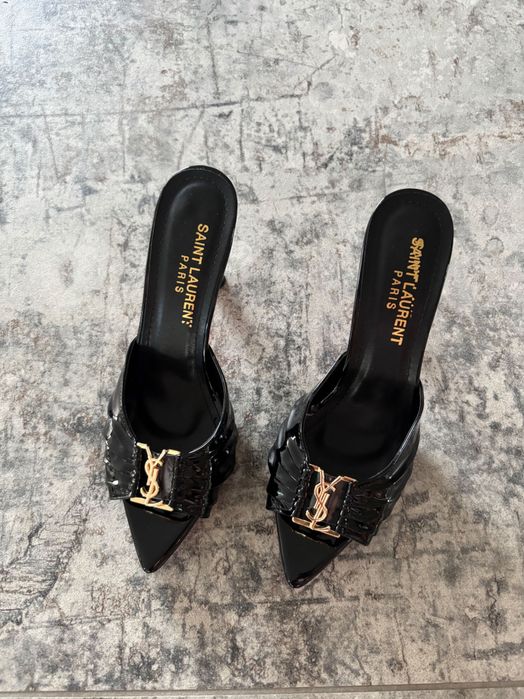 Klapki YSL 39. Czarne