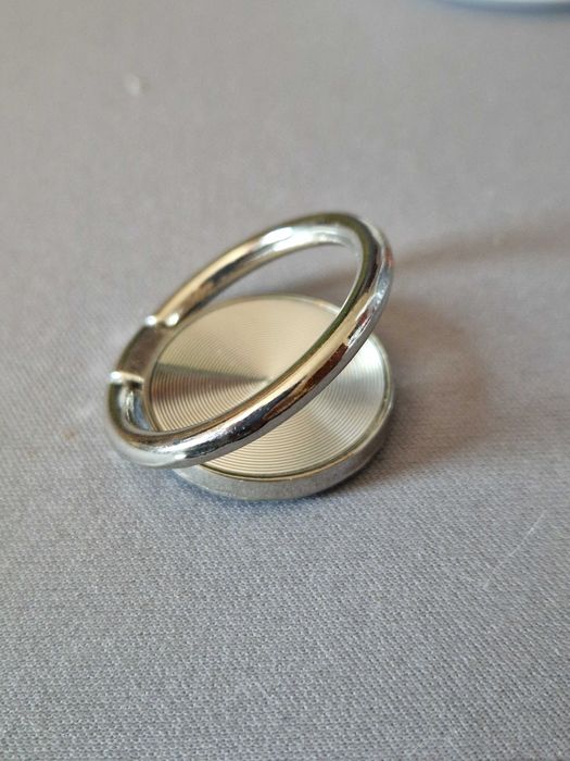 Ring Clasp Stand Holder