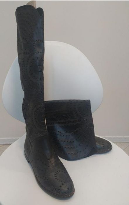 Чоботи Bate р.36 Італія демісезонні перфоровані