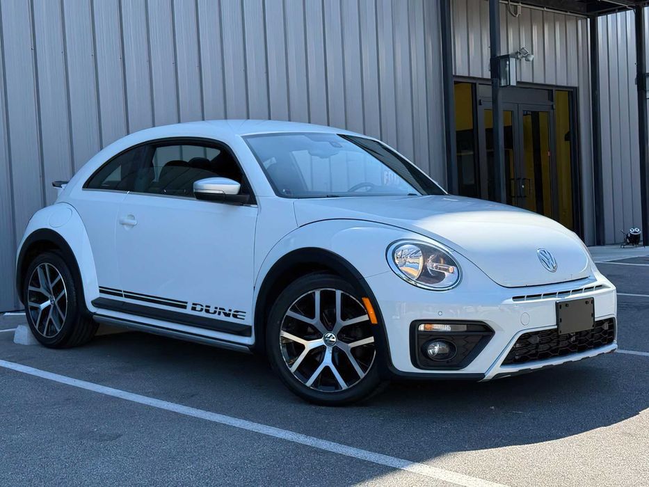 Volkswagen Beetle SE      2016