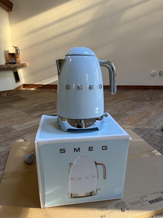 Czajnik Smeg z regulacją temperatury