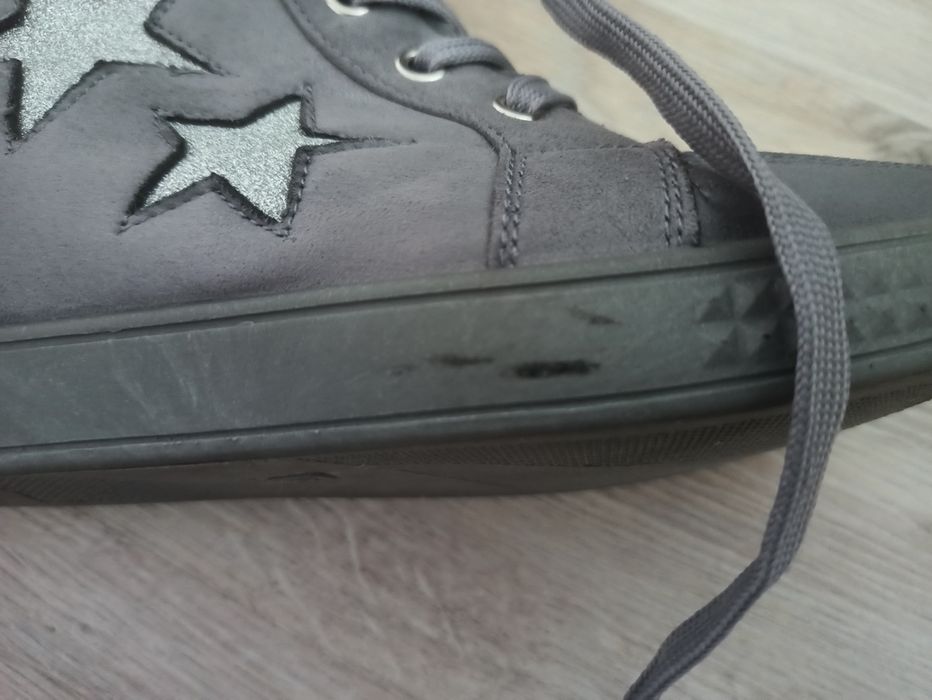 Sneakersy na koturnie