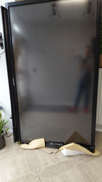 Monitor Samsung SMART Signage DM82E-BR (LH82DMERTBC/​EN)
