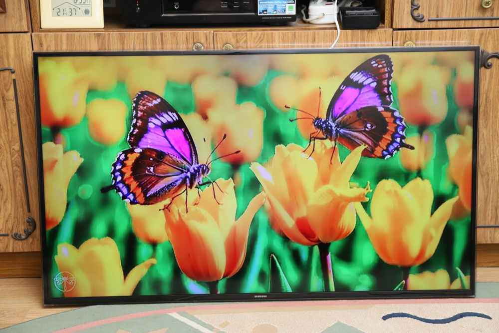 Samsung  UE48H6470SS    48  дюймов