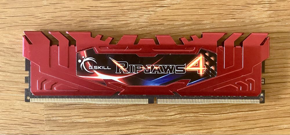 Память DDR4 G.Skill RipJaws4 4Gb 2400 mhz
