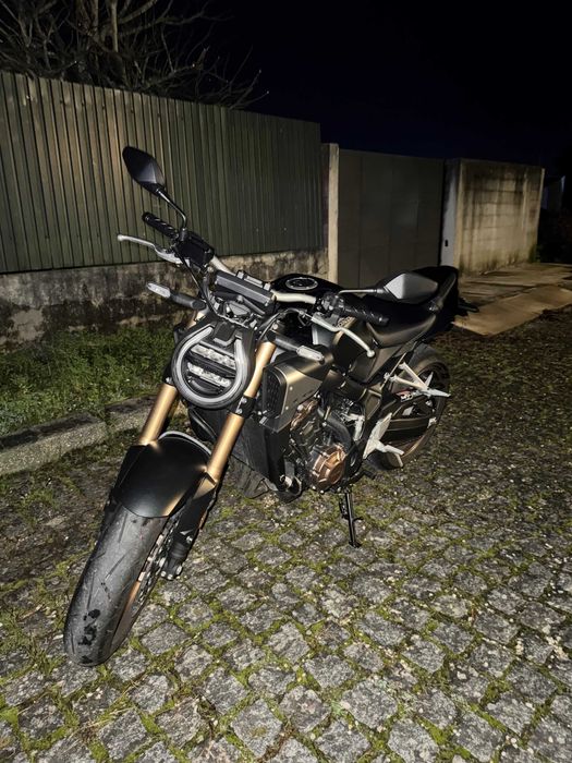 Honda CB650R 2025 35KW E-CLUTCH