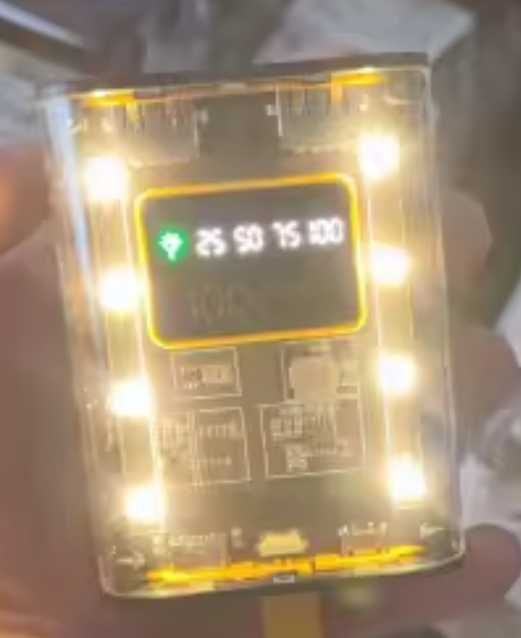 Стильный прозрачный корпус повербанка на 3 батареи 18650