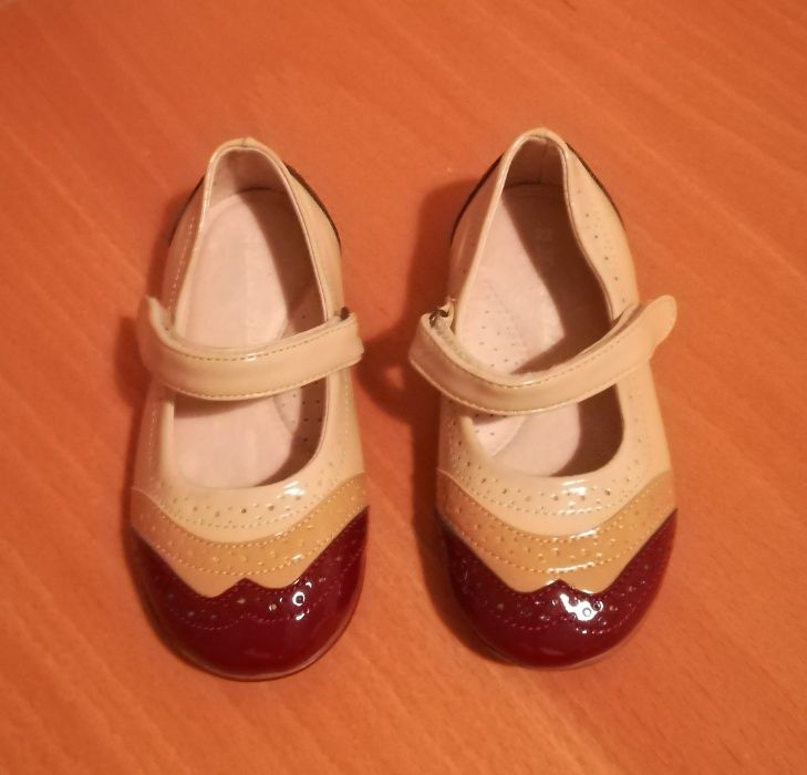 Girls' Shoes Size 22