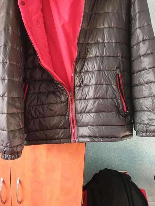 Куртка розмір м в дуже хорошому стані