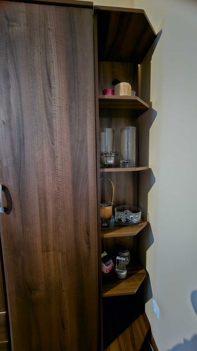 Zestaw mebli drewnianych - bardzo pojemne