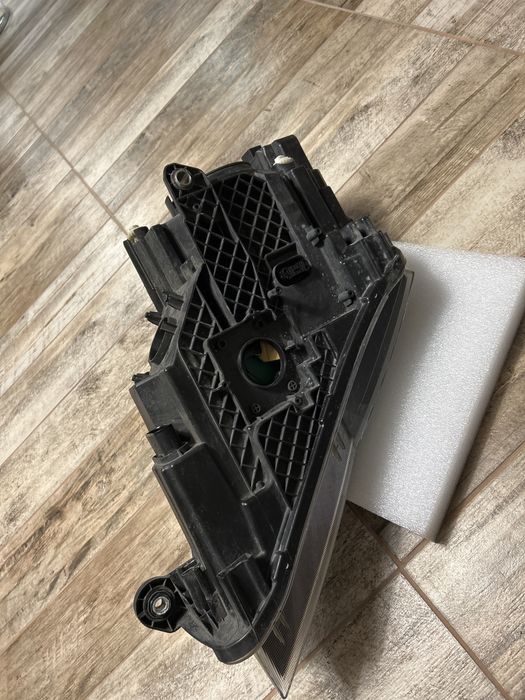 Lampa prawa superb lll 2017 oraz halogen prawy