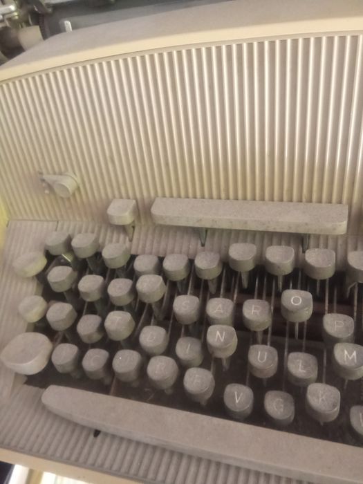 Máquina escrever Messa anos 70.