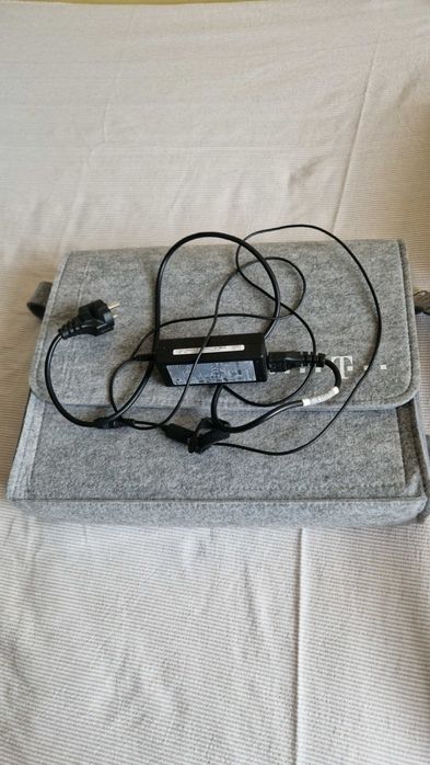 Sprzedam laptop samsung