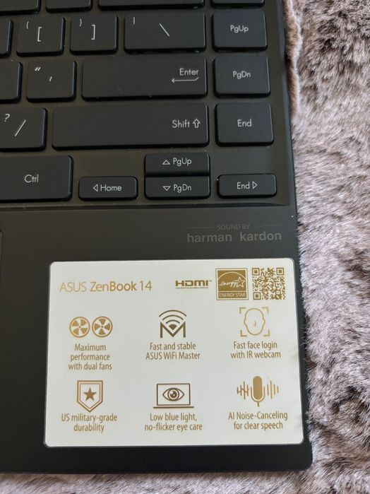 ASUS ZenBook 14 – Ryzen 5 5600H, 16 GB RAM, 512 GB SSD