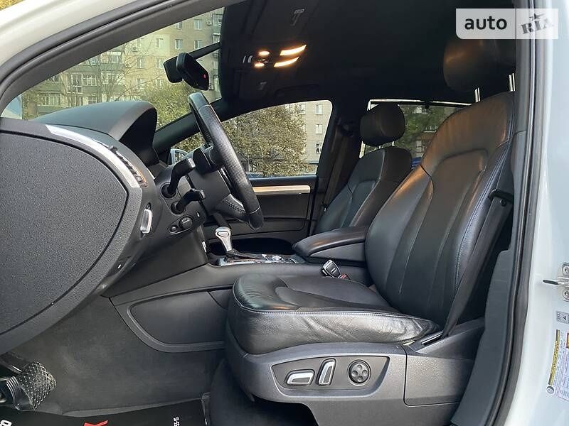 Продам Ауди Q7 2014г
