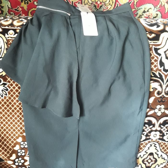 Спідниця-олівець, нова