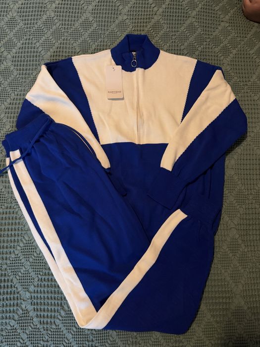 Продам костюм новий